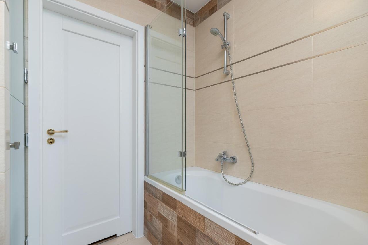 Politechnika Krakowska Apartment By Renters Prestige Dış mekan fotoğraf